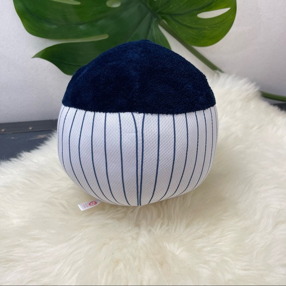 TY MLB Beanie Ballz - NEW YORK YANKEES Stuff Toy - Picture 5 of 10